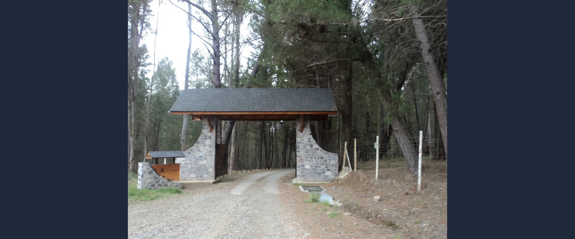 Entrada antigua de Termas de Catillo